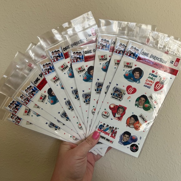 NWT ONE DIRECTION TEMPORARY TATTOOS 2013 - Picture 1 of 2